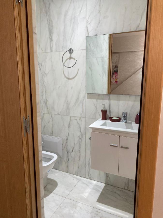 Magnifique Appart F3, Renove, Tres Bien Desservie Casablanca Buitenkant foto